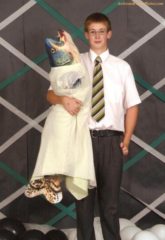 31 Awkward Prom Photos That Will Make You Miss High School