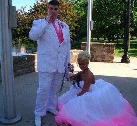 31 Awkward Prom Photos That Will Make You Miss High School 