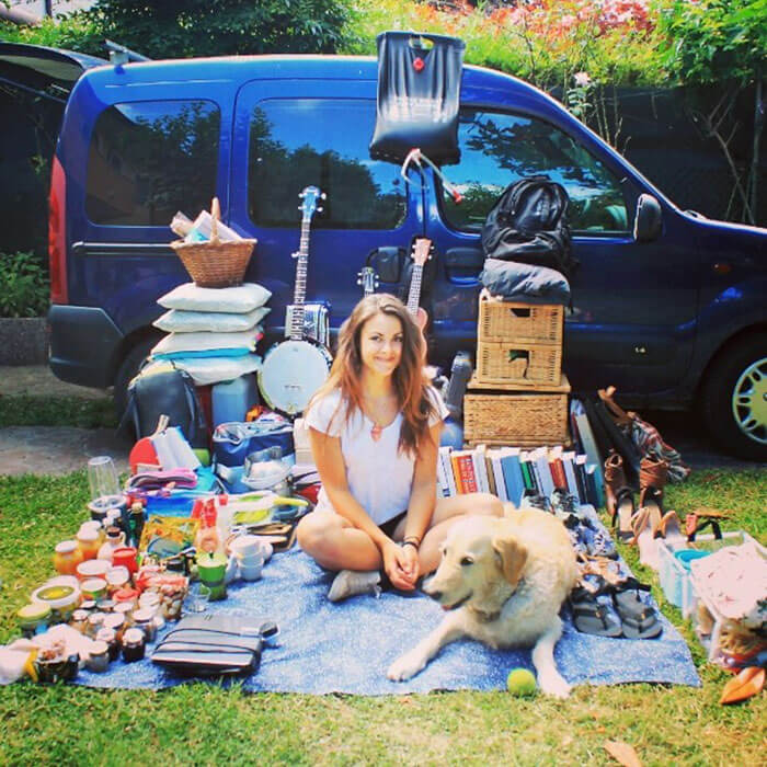 Marina Piro restors van travels with dog 2 (1)