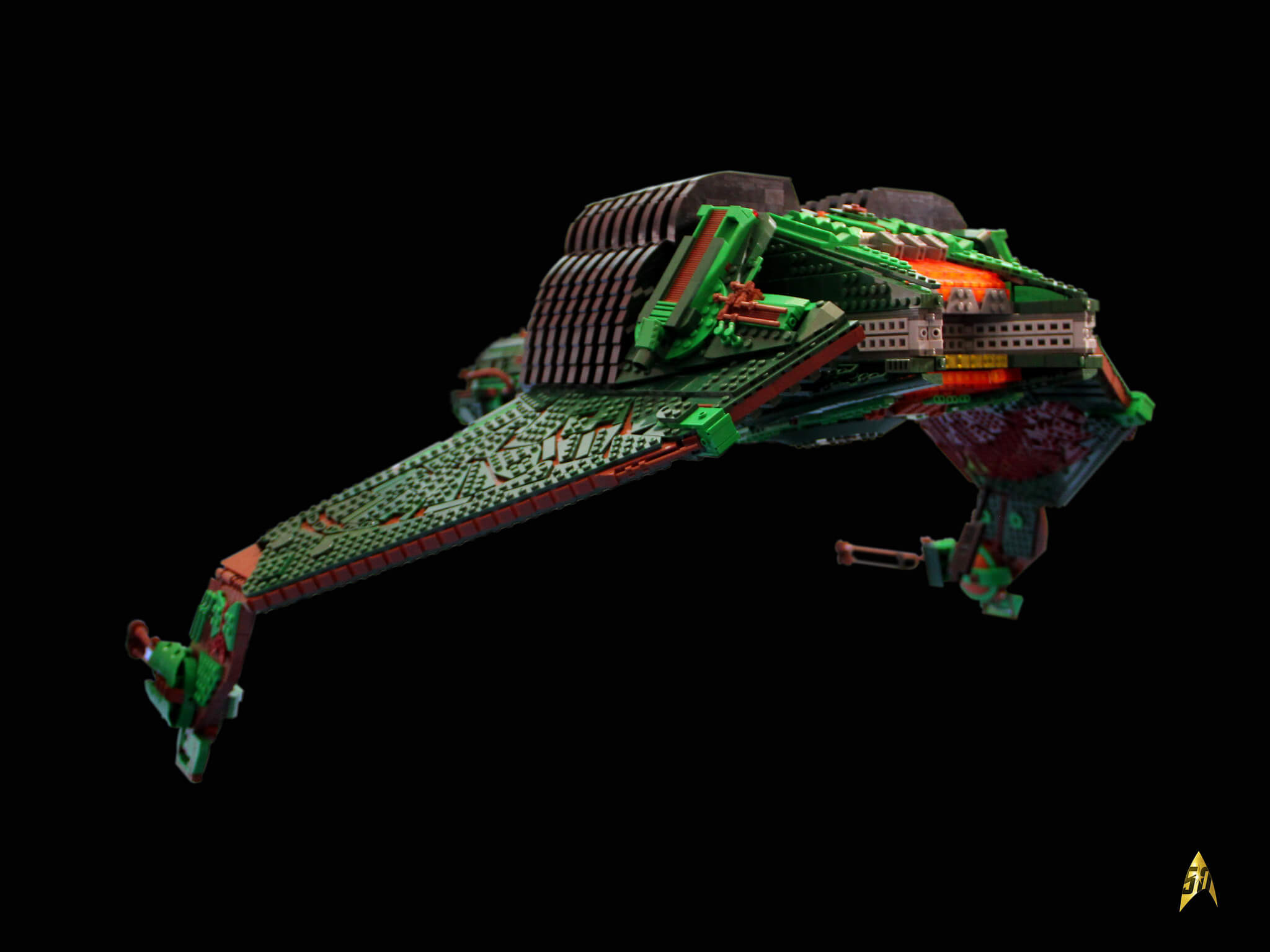 LEGO Klingon Bird Of Prey Built From 25,000 LEGO Bricks