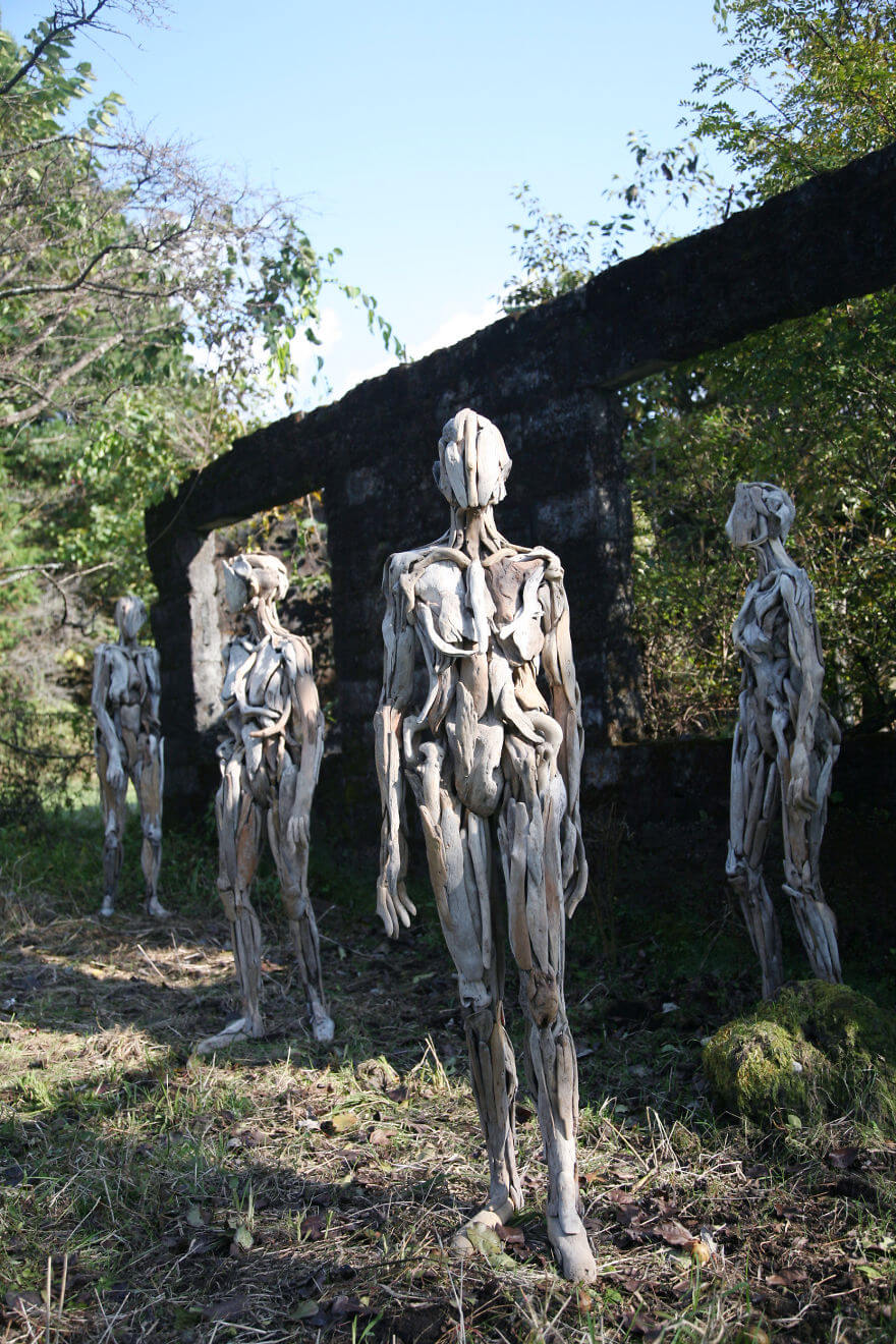 Nagato Iwasaki driftwood sculptures 8 (1)