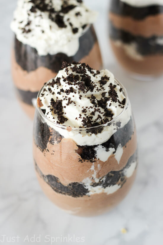 This Baileys Cookies And Cream Parfaits Recipe Will Knock Your Socks Off