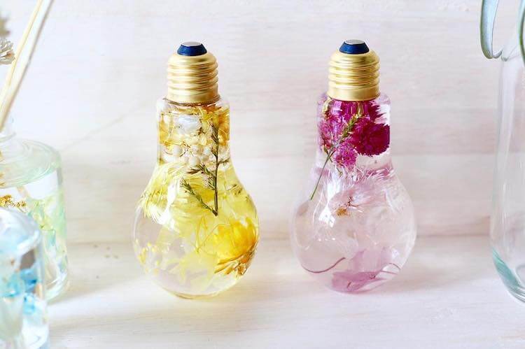 flowers inside light bulbs 9 (1)