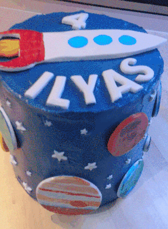 space themed cake 2