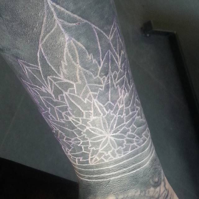 50 White Ink Tattoos That Redefine What Beautiful Is