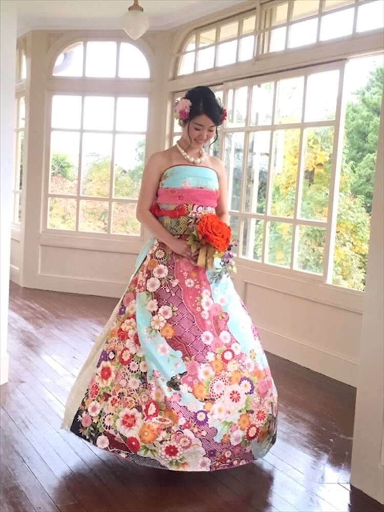 brides-in-japan-are-turning-their-traditional-kimono-into-a-kimono-wedding-dress-by-folding-the