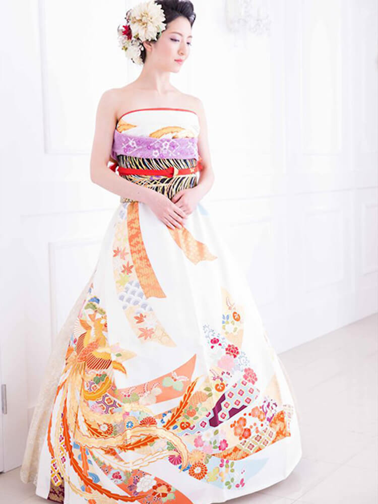 brides-in-japan-are-turning-their-traditional-kimono-into-a-kimono-wedding-dress-by-folding-the