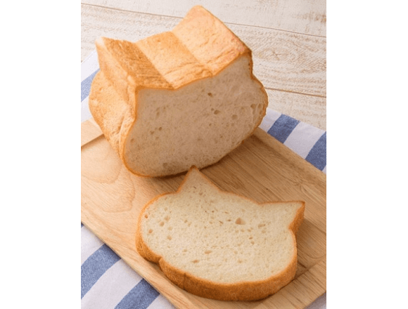 cat-shaped bread 2