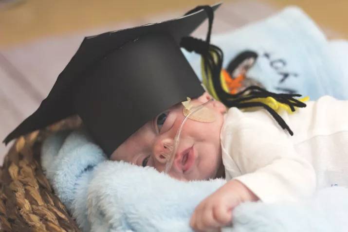 Nurses Are Holding Graduation Ceremonies For Babies Leaving The NICU 8