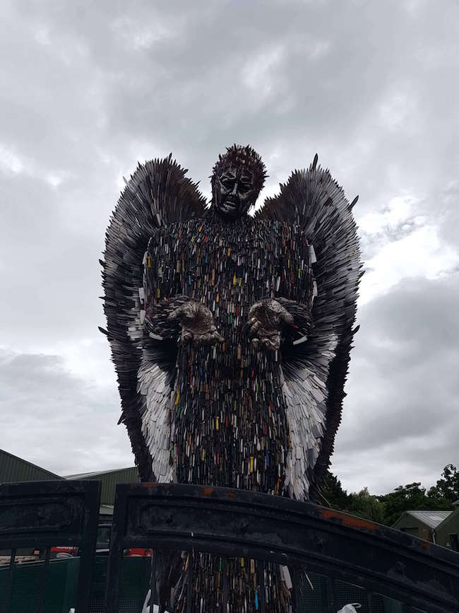 100,000 weapons knife angel sculpture (1)