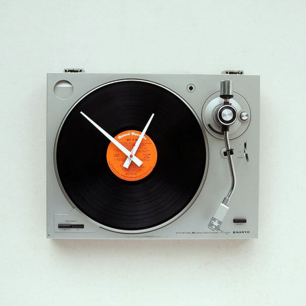 Turntable clock - cool clocks