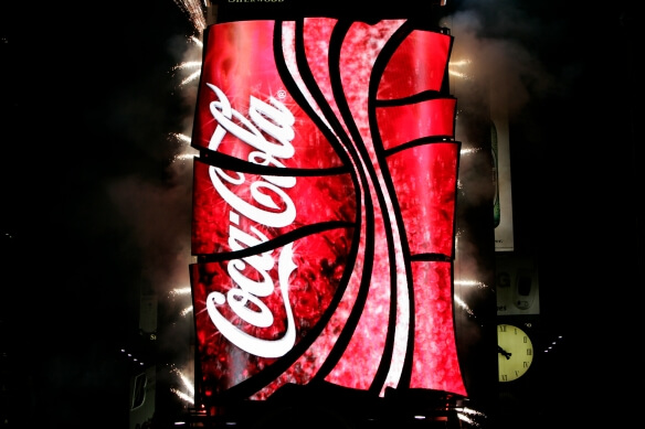 Coca Cola World’s First 3D Robotic Sign in Times Square 6 (1)