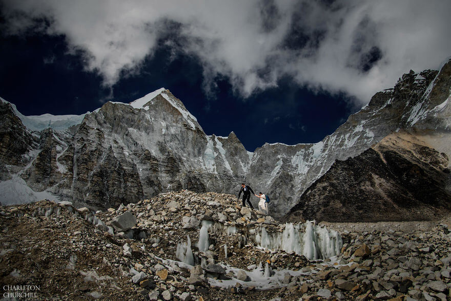 couple gets married on mount everest 10 (1)