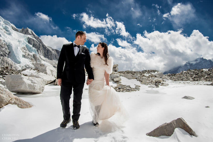 couple gets married on mount everest 12 (1)