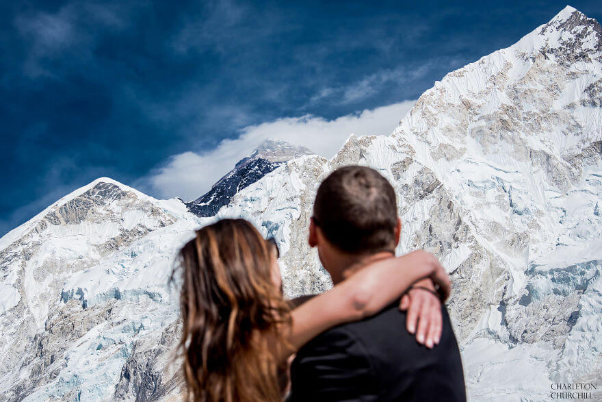 couple wedding photos on mount everest 6 (1)