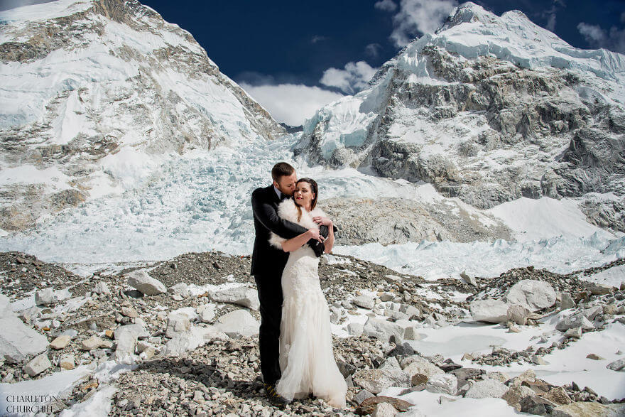 couple wedding photos on mount everest 7 (1)