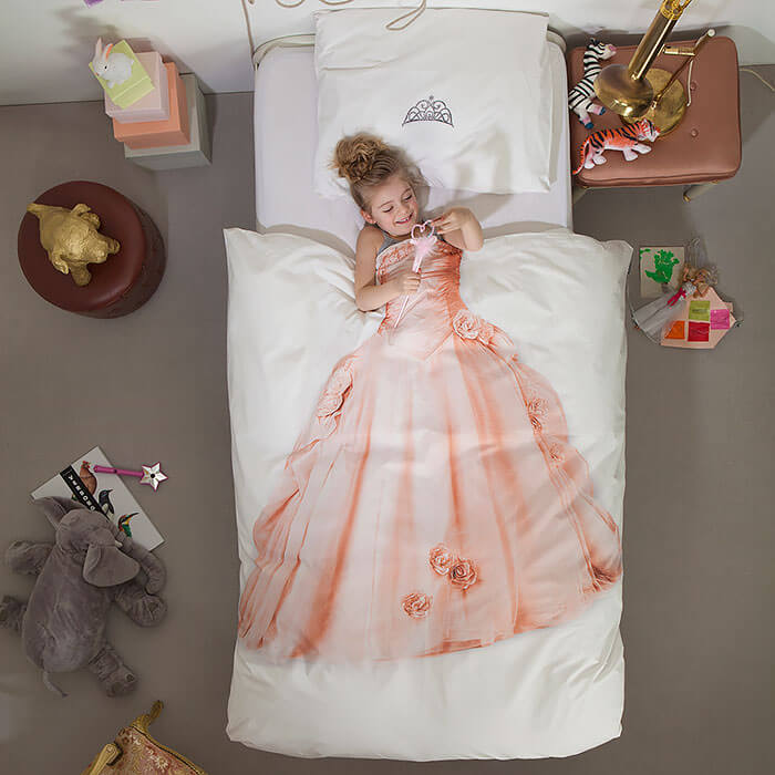 20 Funny Bed Sheets That Will Make All Your Dreams Come True