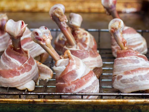 chicken legs wrapped in bacon 4 (1)