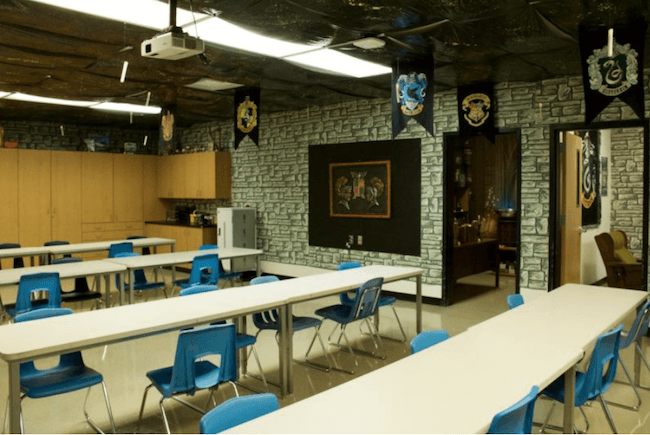 teacher transforms classroom into harry potter theme world 9 (1)