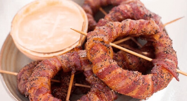 Bacon Wrapped Onion Rings That Is So Yummy We Can't Help But Take It All