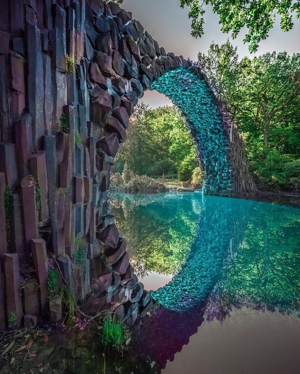 Rakotzbrucke Devil's Bridge - color reflection 