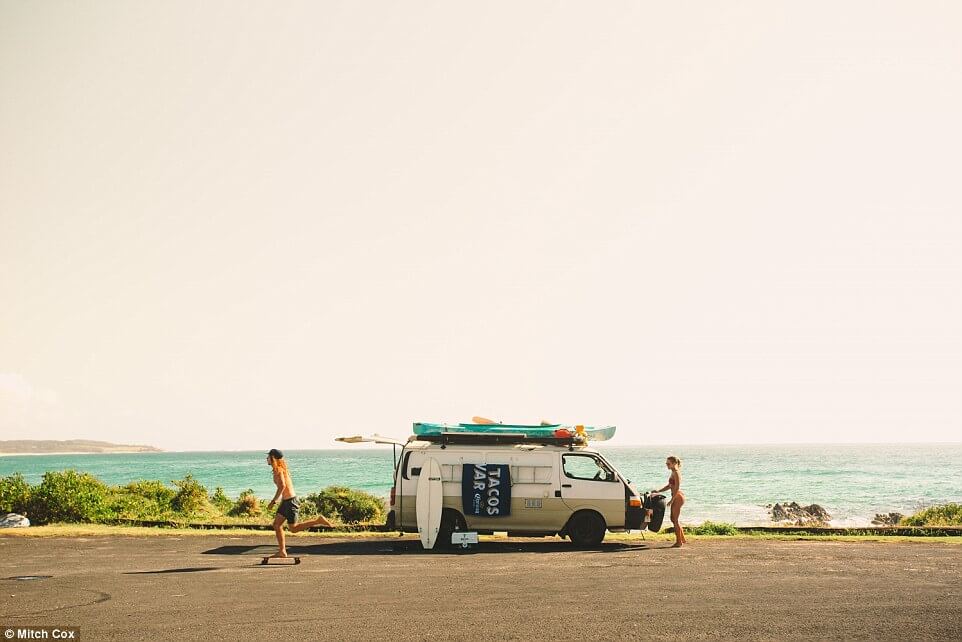 couple travel 100000 kilometers in australia with a van 11 (1)