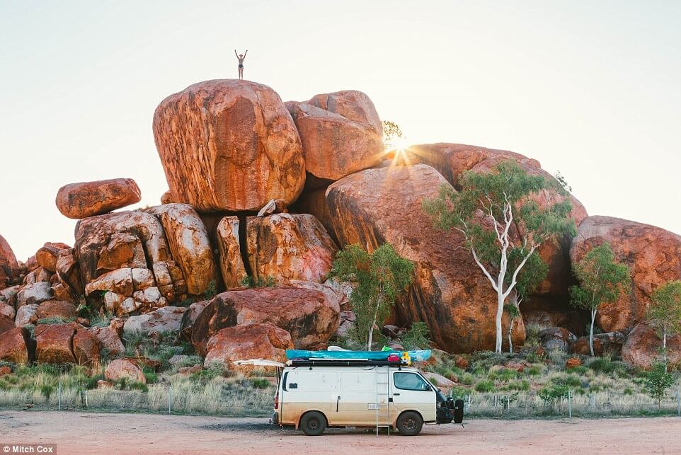 couple travel 100000 kilometers in australia with a van 13 (1)