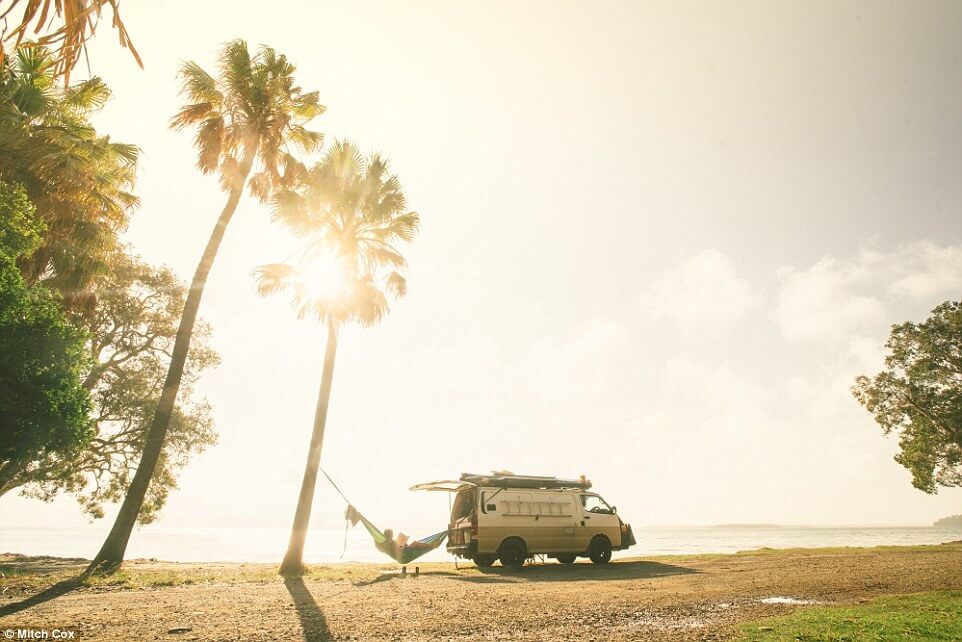 couple travel 100000 kilometers in australia with a van 18 (1)