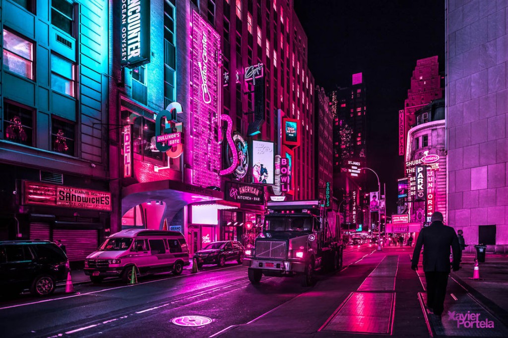 Xavier Portela is Back With Stunning New York Glow Pictures