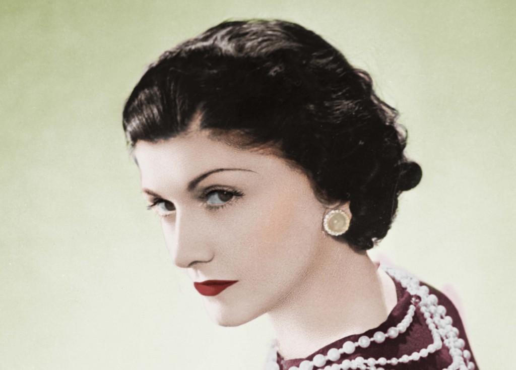 FRANCE - CIRCA 1936: Coco Chanel, French couturier. Paris, 1936. Colourized photo. (Photo by Lipnitzki/Roger Viollet/Getty Images)