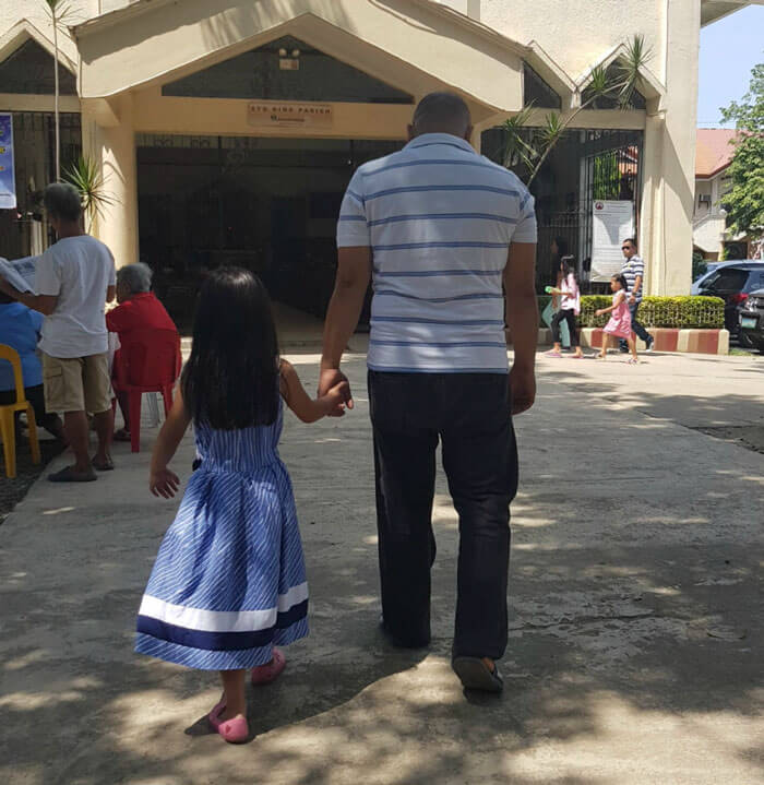 Father And Daughter Holding Hands Over The Years The Touching Pics