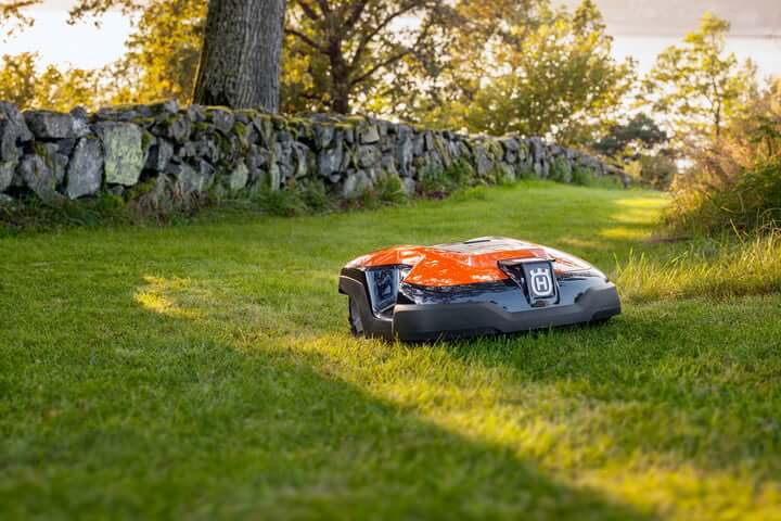 robot lawnmowers 1 (1)