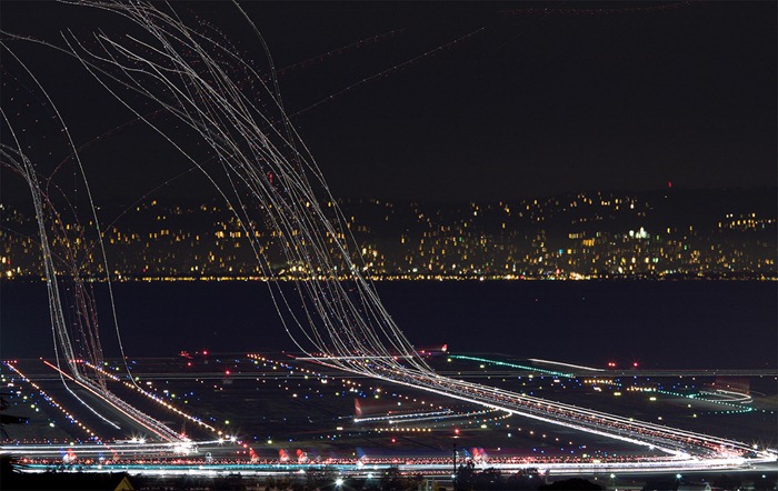 long exposure photos or airplanes taking off 1 (1)