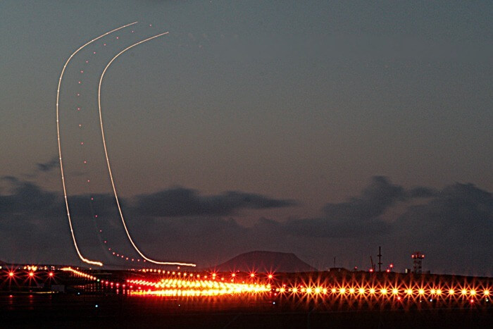 long exposure photos or airplanes taking off 13 (1)