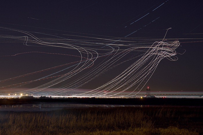 long exposure photos or airplanes taking off 3 (1)