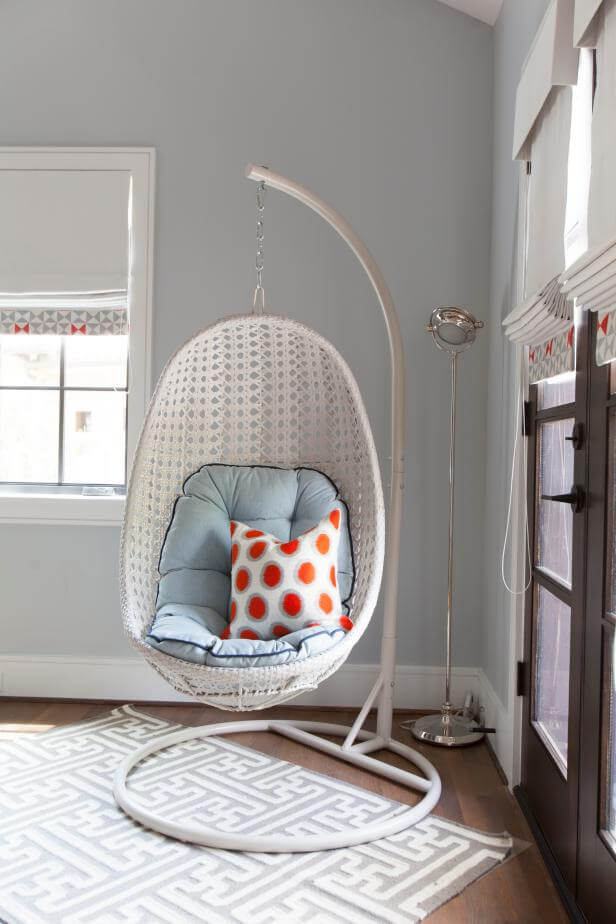 Get a Hanging Chair For Your Bedroom To Instantly Turn ...