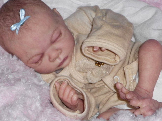 15 Creepy Baby Dolls That Are So Realistic They Can Play ...