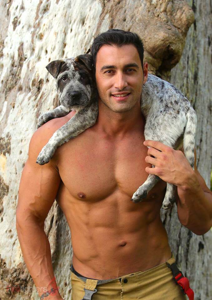 australian-firefighter-pose-with-animals-2019_19