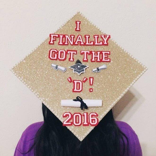 20 Graduation Caps That Completely Nailed It 