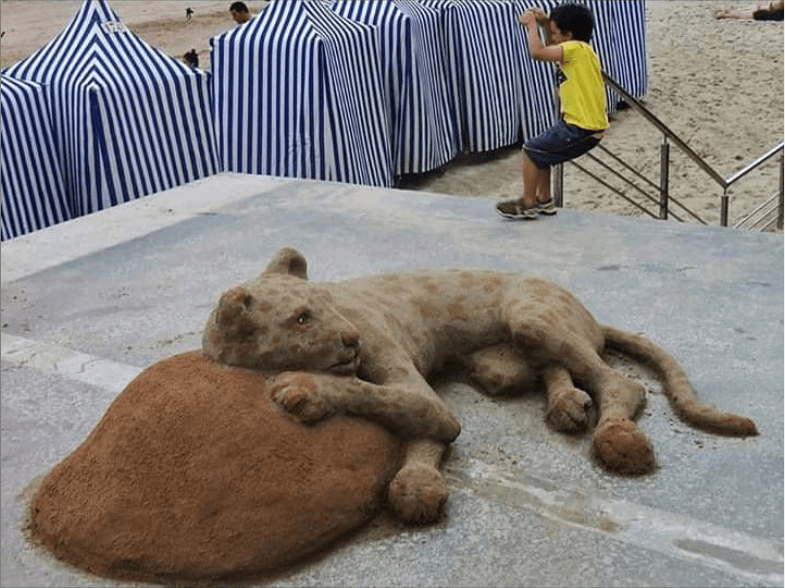 sand sculptures by Andoni Bastarrika