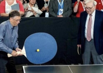 Bill Gates and the Huge Ping Pong Paddle: a Meme that Made History