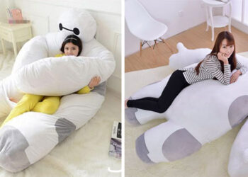 Baymax bed that hugs