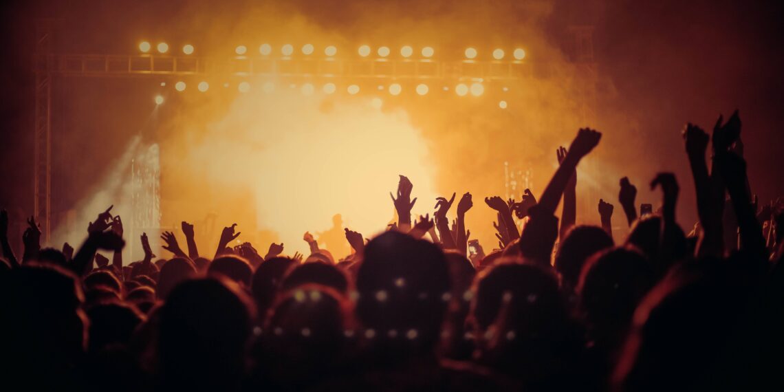20 Bands that Start with E Band Names Starting With the Letter E